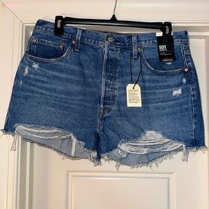 Medium Wash Levi’s Shorts